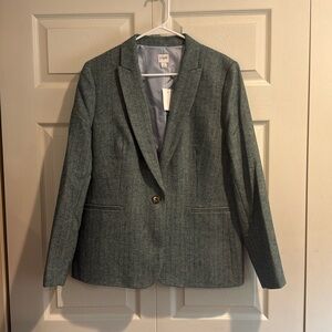 NWT, Women’s blazer, size 14.